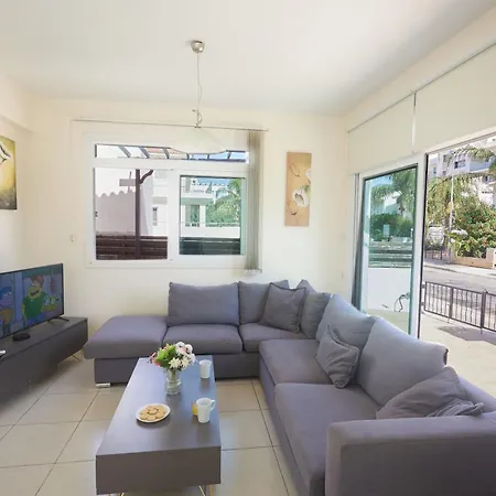 Huebsche Mit 3 Schlafzimmern Und Privatem Pool *